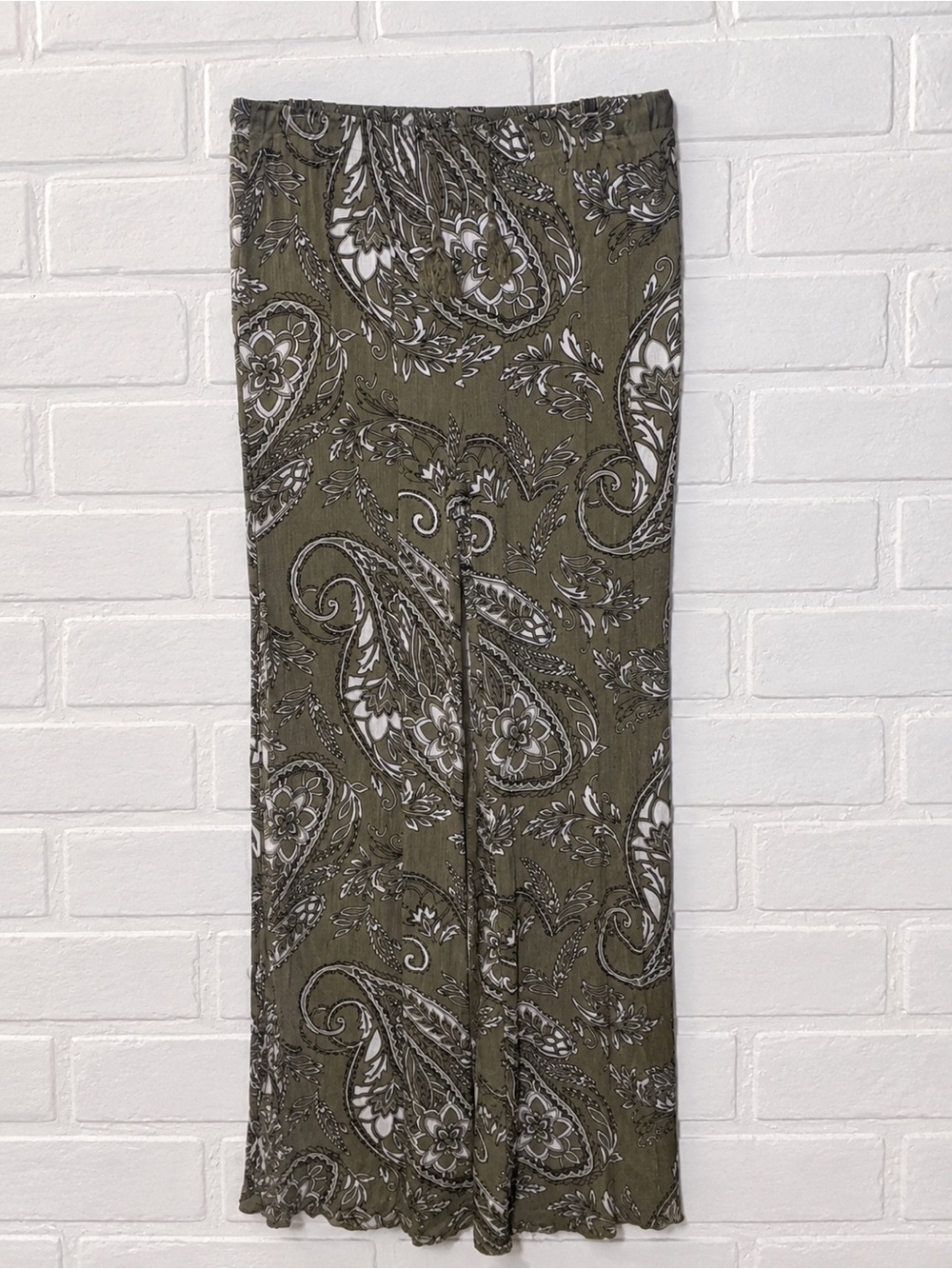 New York & Company Olive Paisley Pants